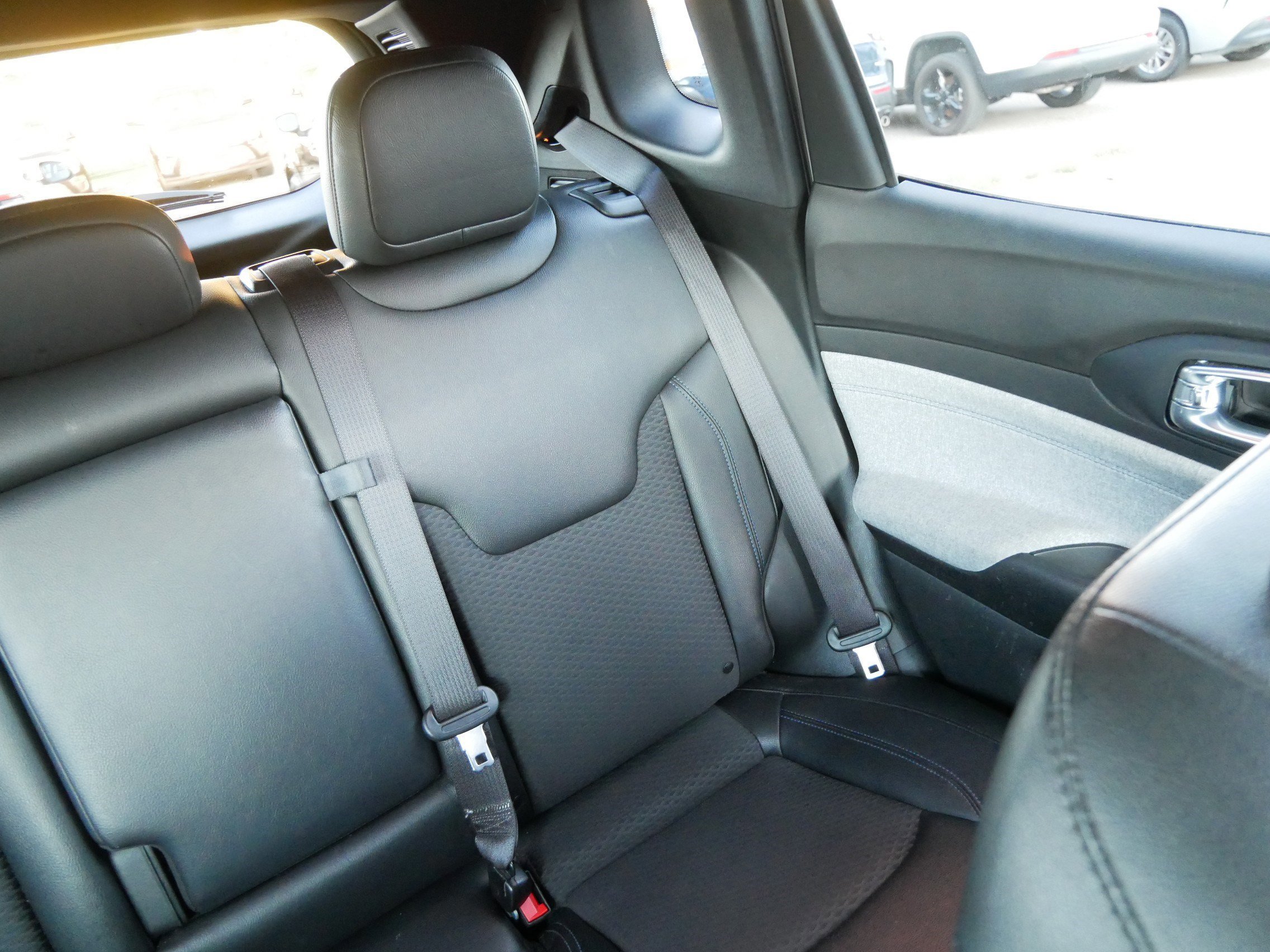 Used 2024 Jeep Compass Latitude image 14