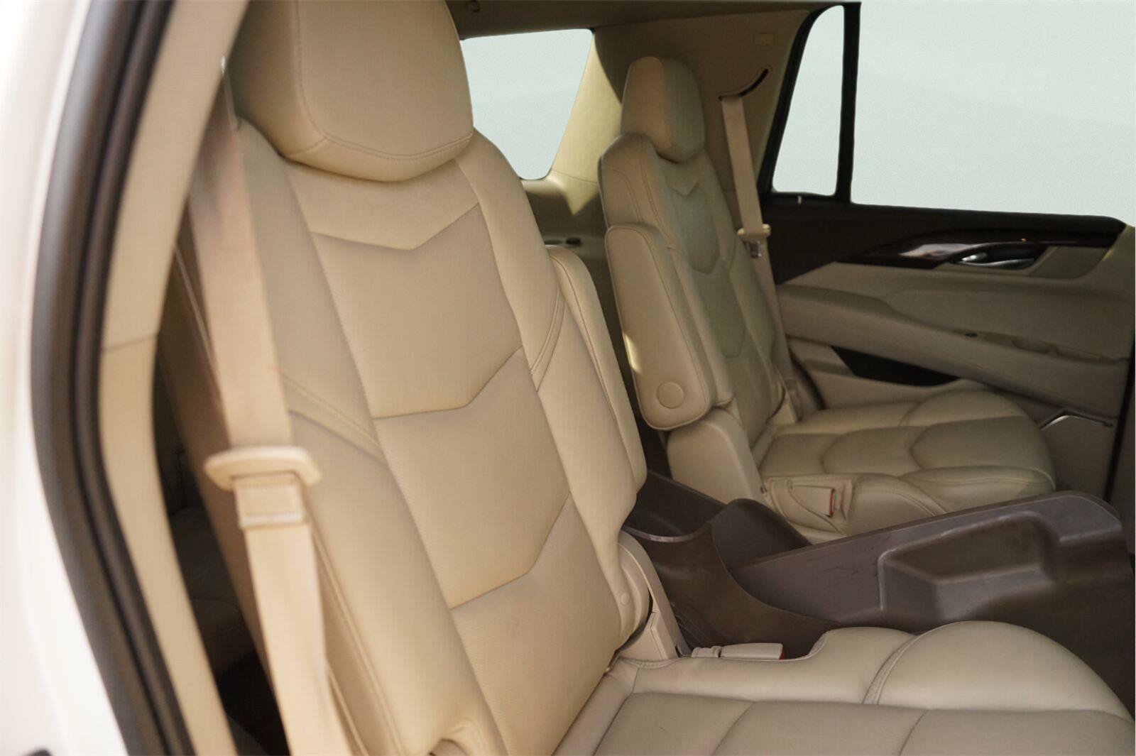 Used 2017 Cadillac Escalade Luxury RWD image 19