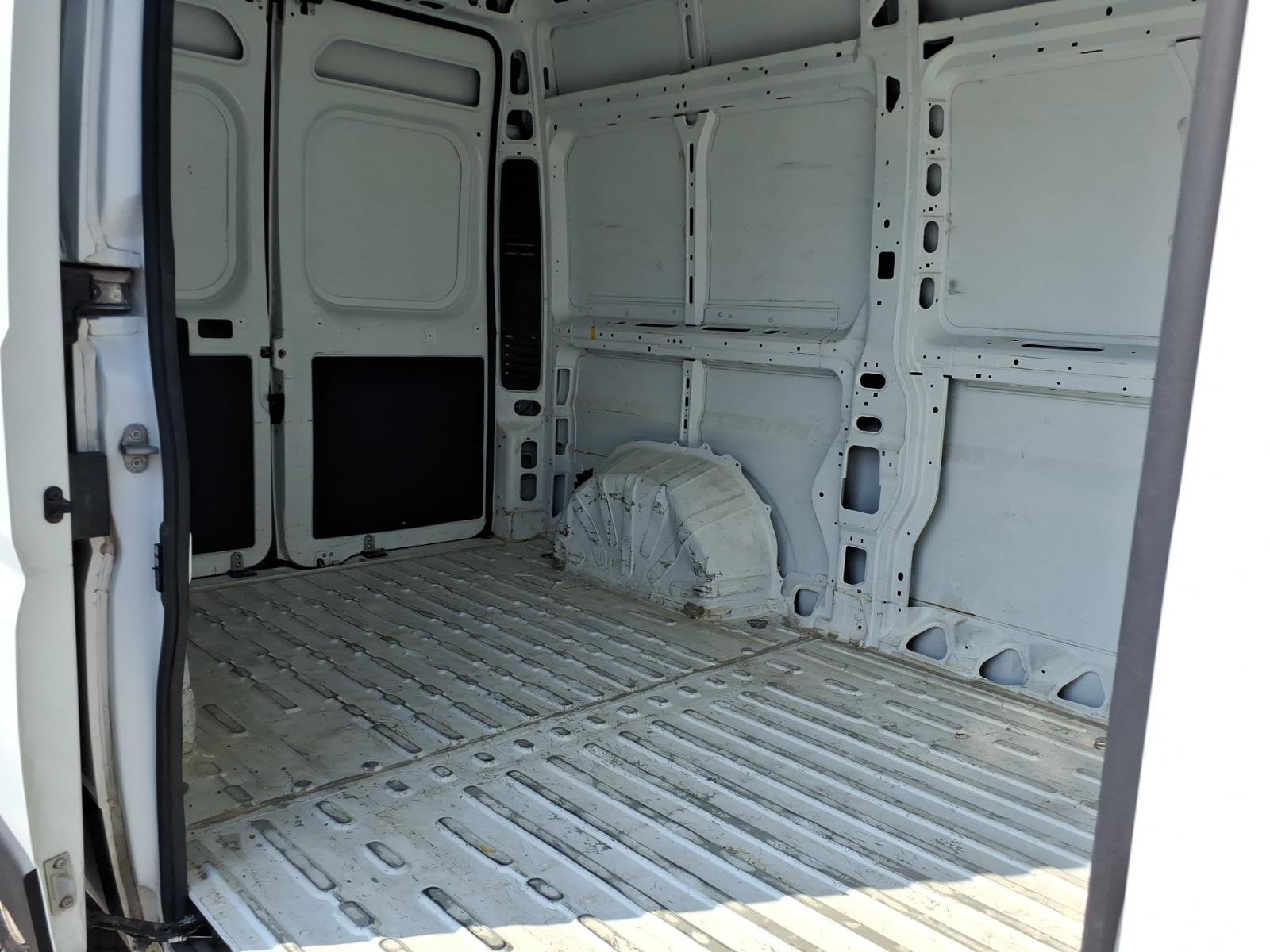 Used 2024 RAM ProMaster 2500 w/ Convenience Group FWD image 13