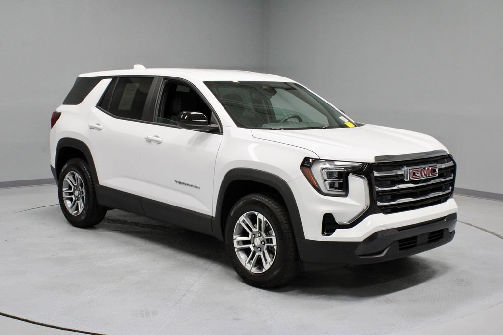 Used 2025 GMC Terrain Elevation