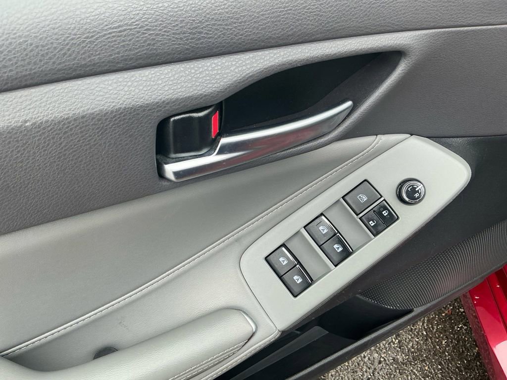 Used 2019 Toyota Avalon XLE w/ Moonroof Package FWD image 16