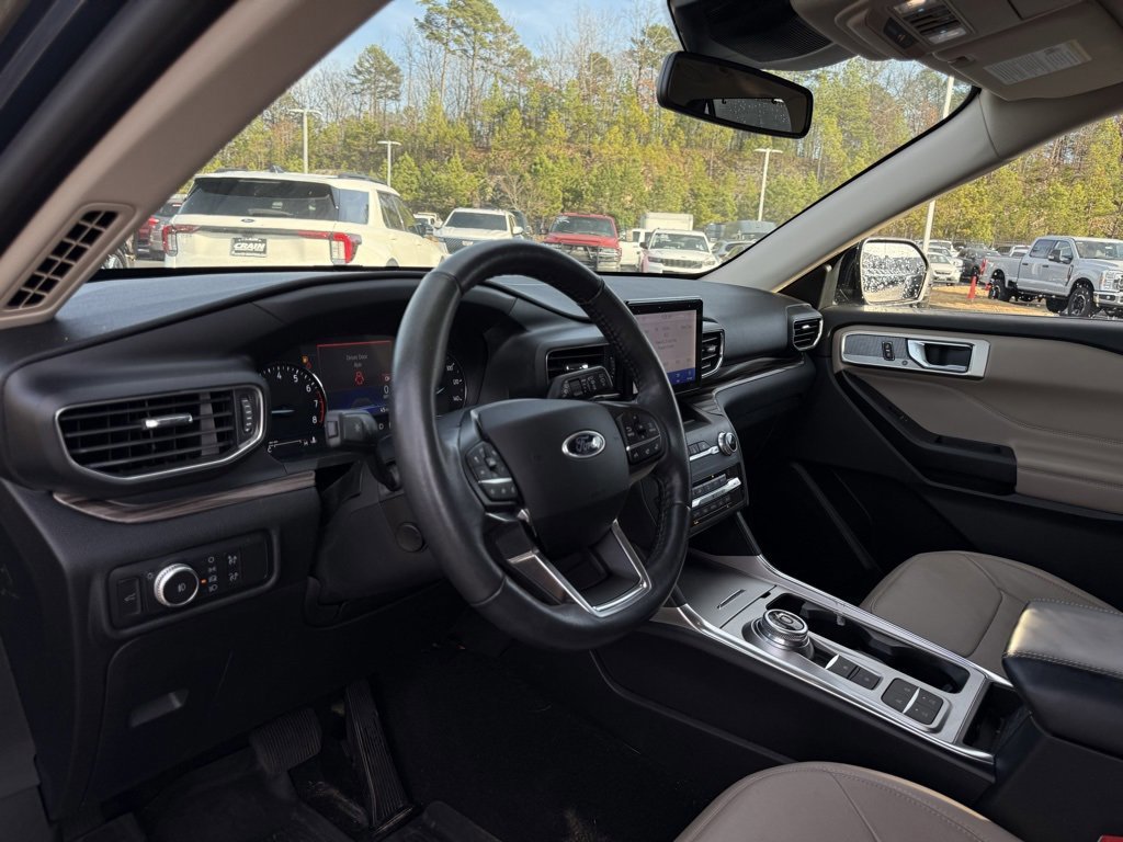 Certified 2020 Ford Explorer Limited w/ Class III Trailer Tow Package image 10