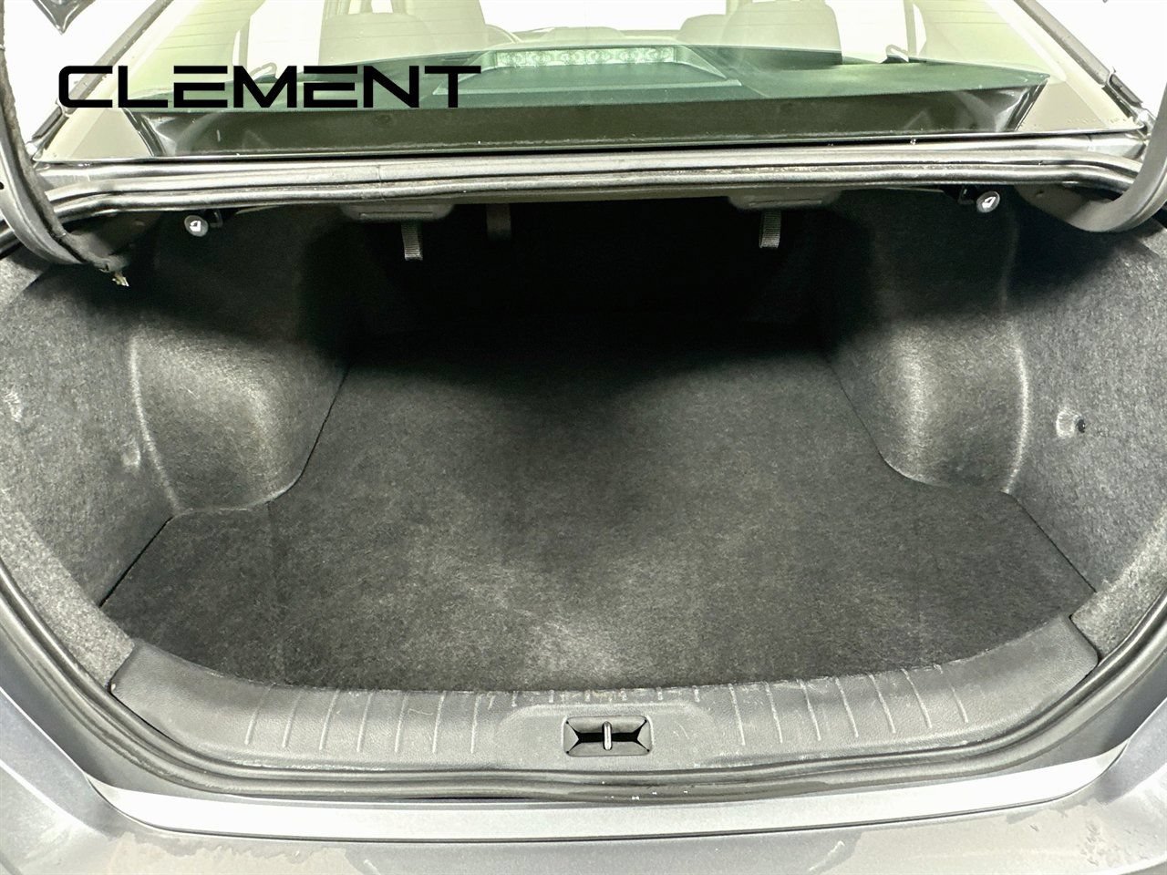 Used 2025 Nissan Altima 2.5 SV FWD image 11