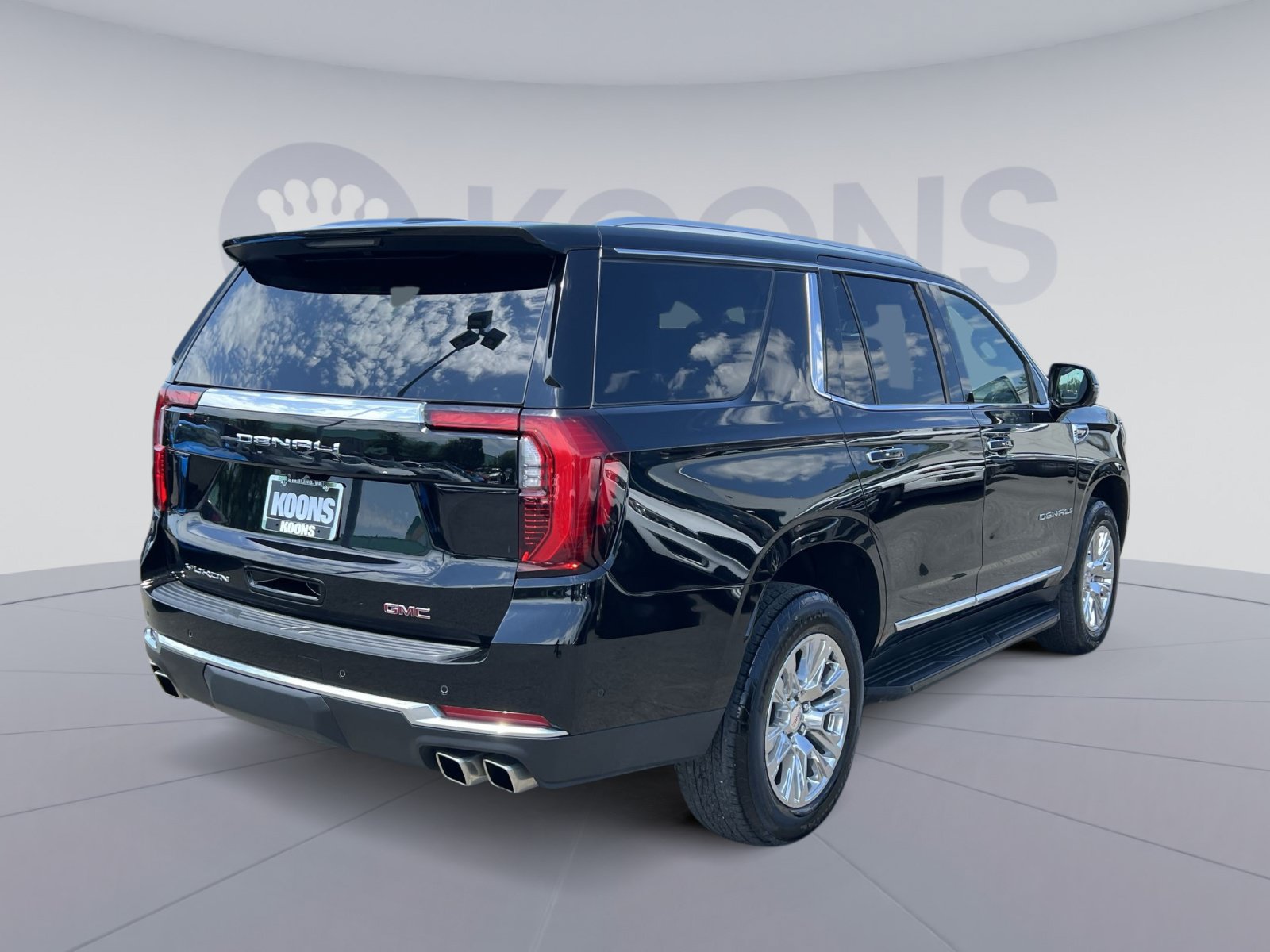 Used 2025 GMC Yukon Denali AWD/4WD image 16