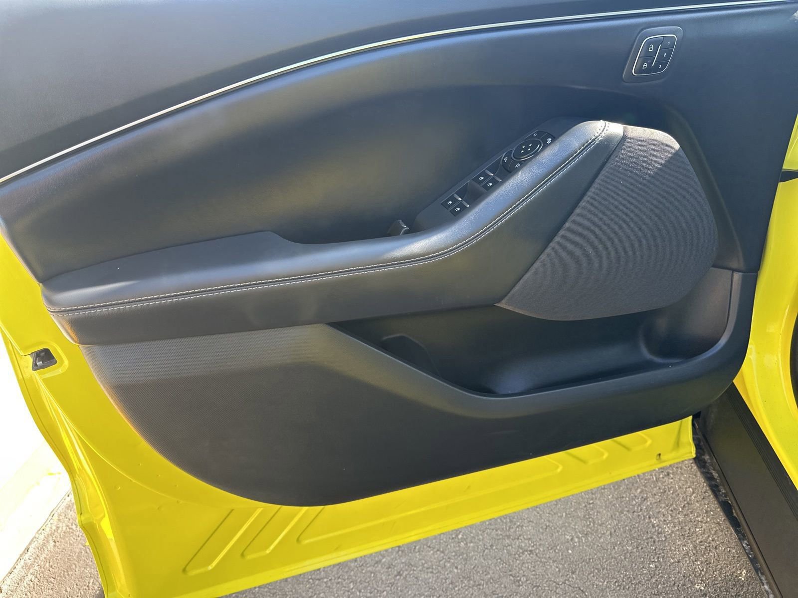 Certified 2025 Ford Mustang Mach-E Select w/ Comfort Package Lite RWD image 17