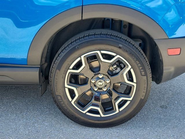 Certified 2025 Ford Bronco Sport Outer Banks w/ Outer Banks Tech Package+ AWD/4WD image 10