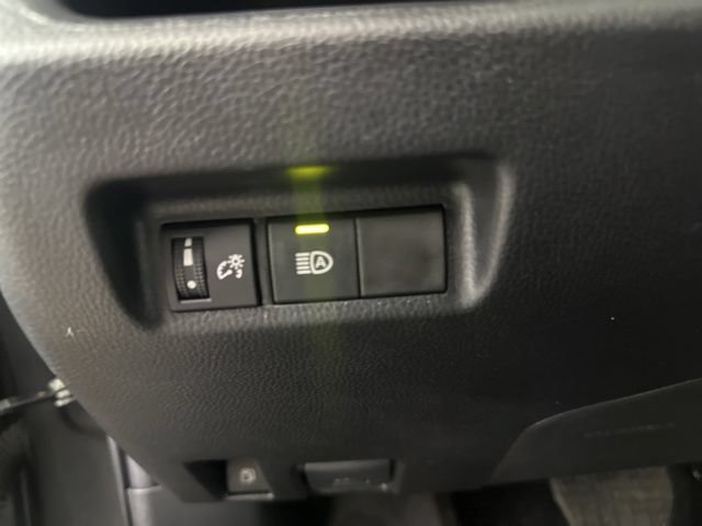 Used 2024 Toyota RAV4 LE AWD/4WD image 33