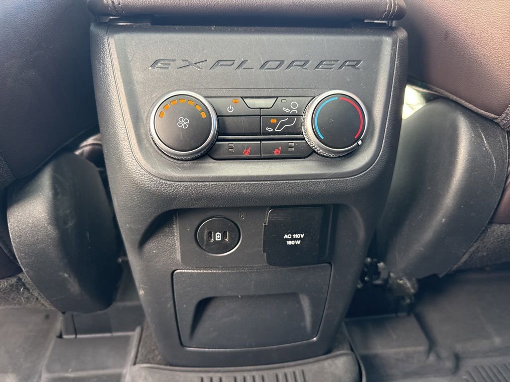 Certified 2025 Ford Explorer Platinum w/ Ultimate Package image 14