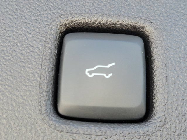 Certified 2025 Ford Escape ST-Line w/ Equipment Group 301A FWD image 10