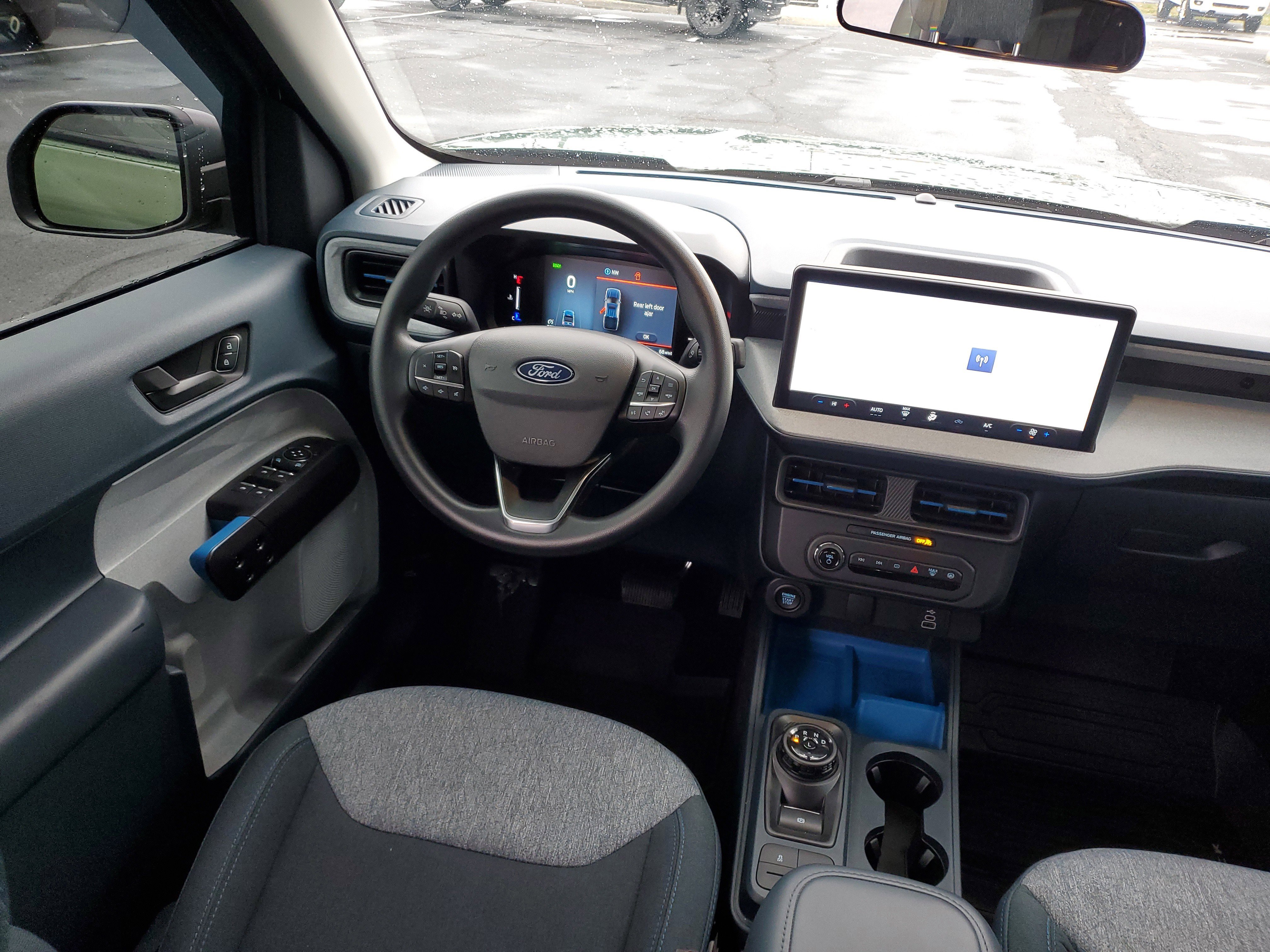 Certified 2025 Ford Maverick XLT image 12