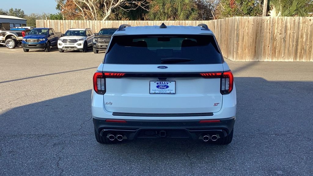 Certified 2025 Ford Explorer ST image 6