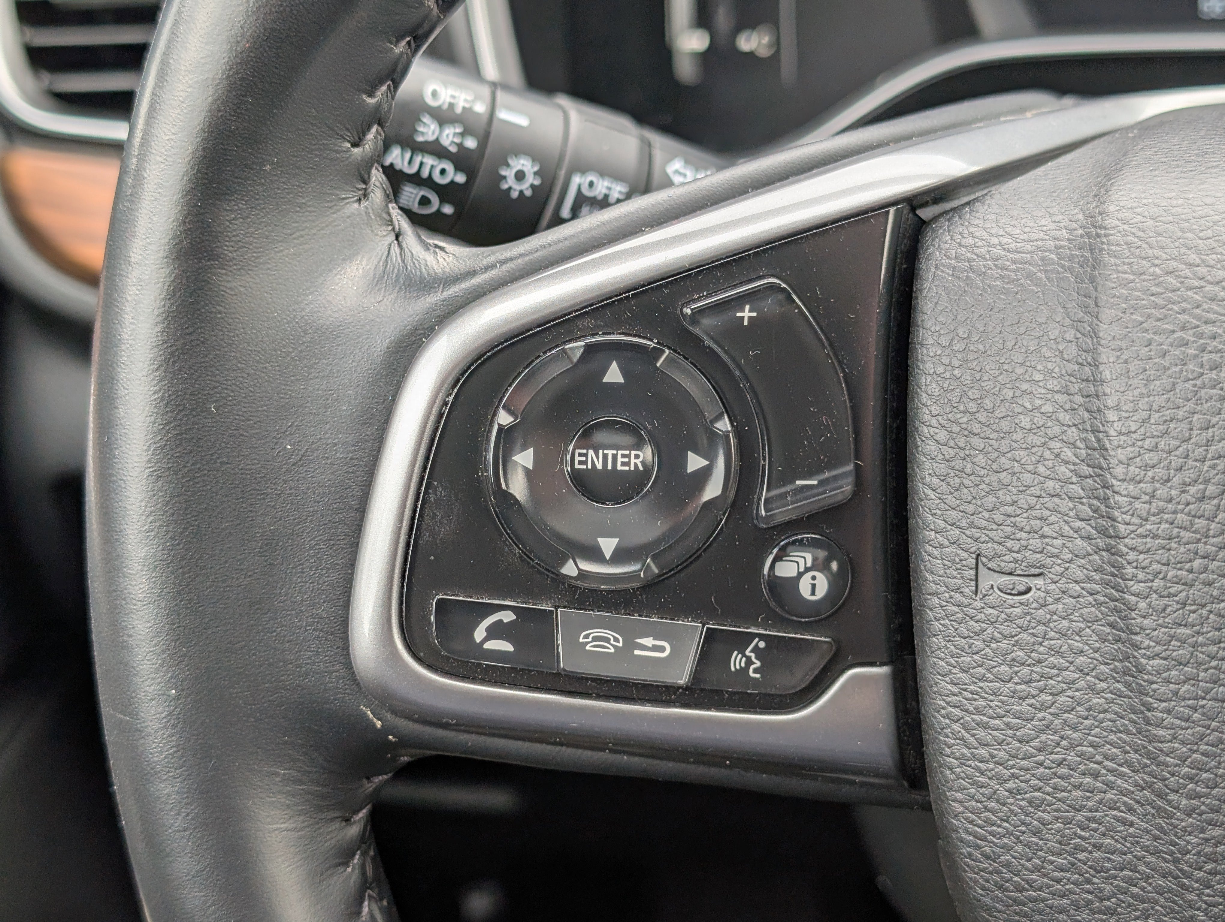 Used 2021 Honda CR-V Touring image 25