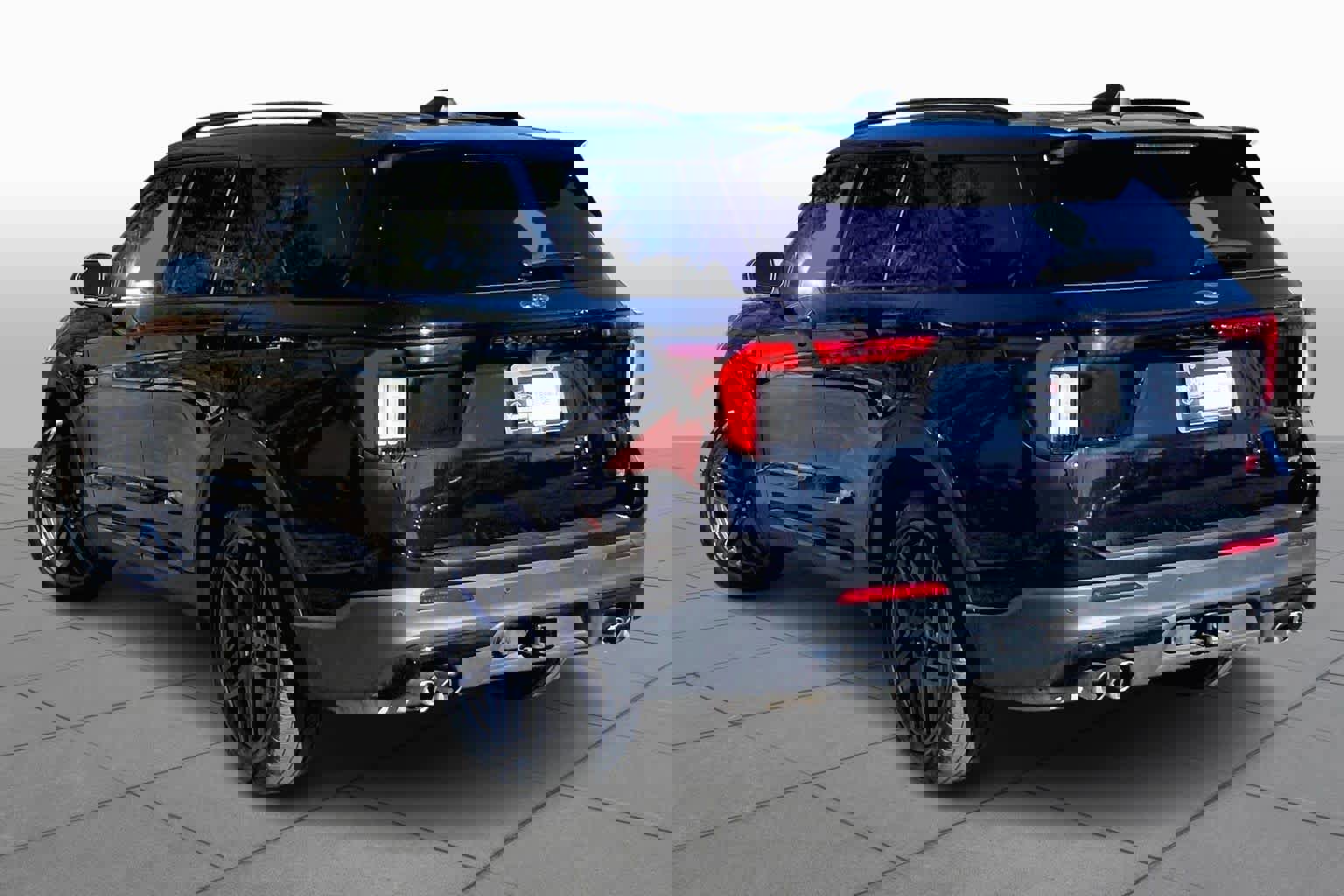 Certified 2025 Ford Explorer ST image 2