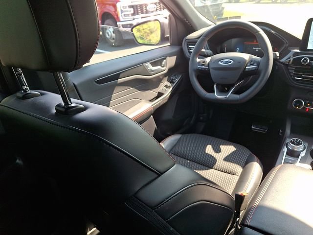Certified 2023 Ford Escape ST-Line AWD/4WD image 15