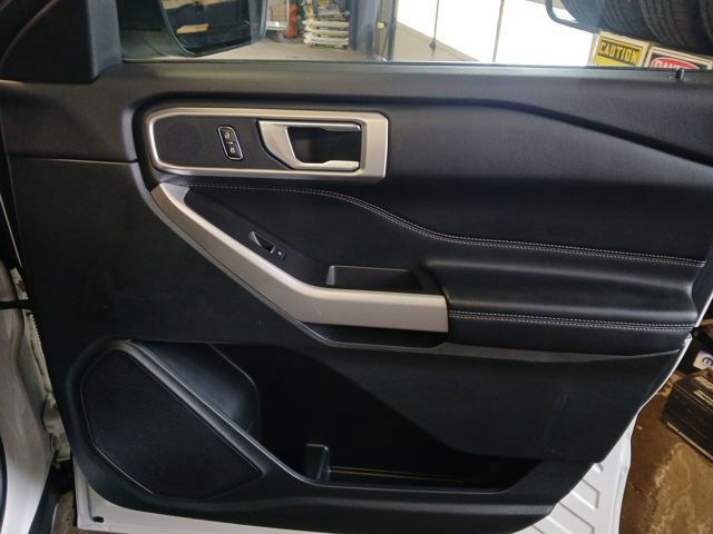 Certified 2023 Ford Explorer XLT image 50