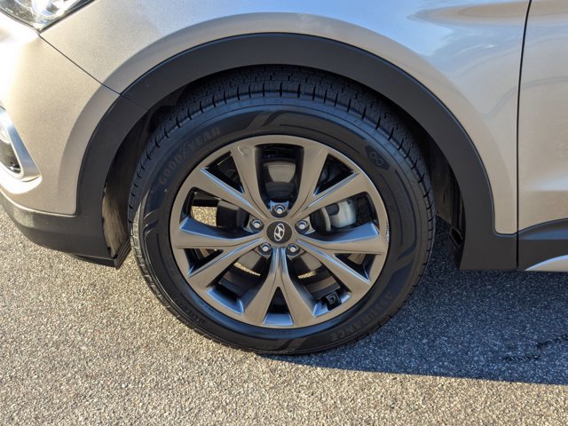 Used 2018 Hyundai Santa Fe Sport w/ 2.0T Ultimate Tech Package 05 image 11