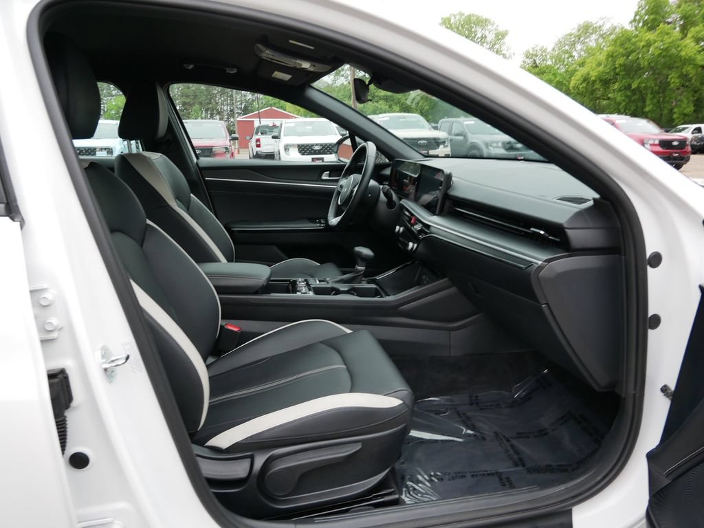 Used 2025 Kia K5 GT-Line AWD/4WD image 8