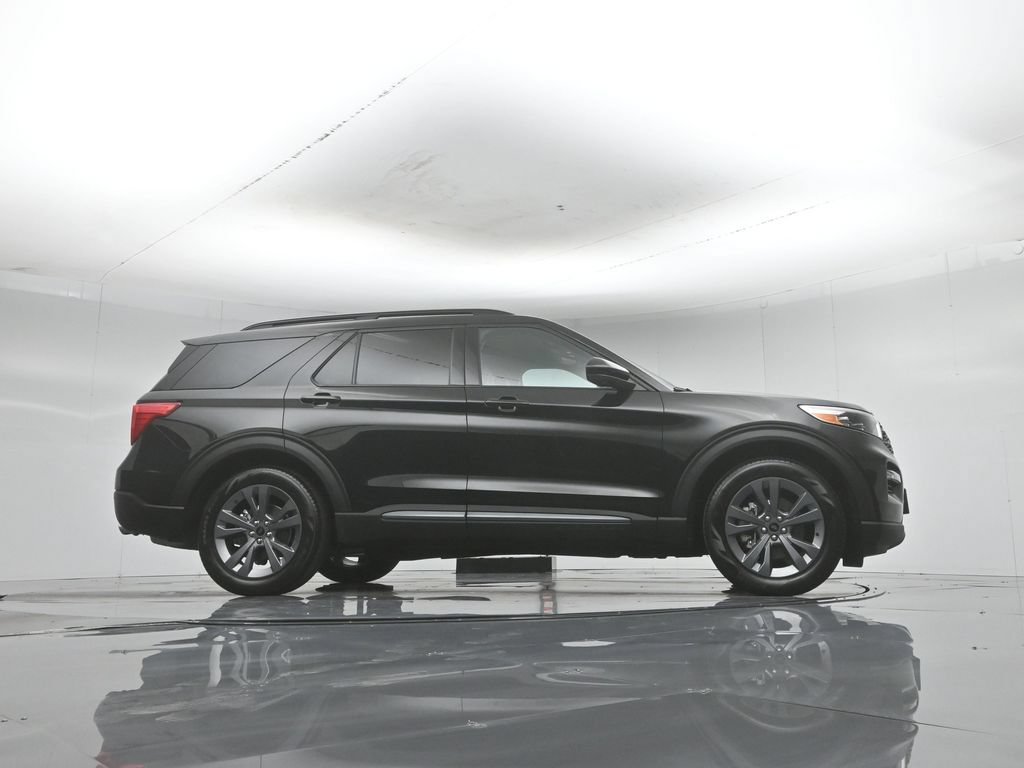 Certified 2023 Ford Explorer XLT w/ Equipment Group 202A RWD image 56