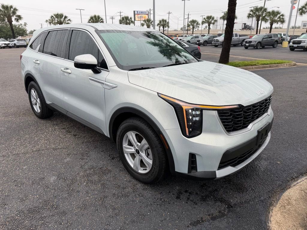 Used 2026 Kia Sorento LX FWD image 8
