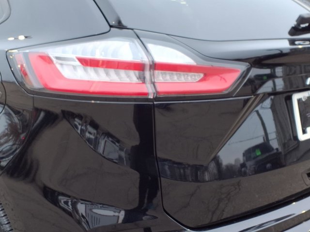 Certified 2024 Ford Edge ST-Line image 25