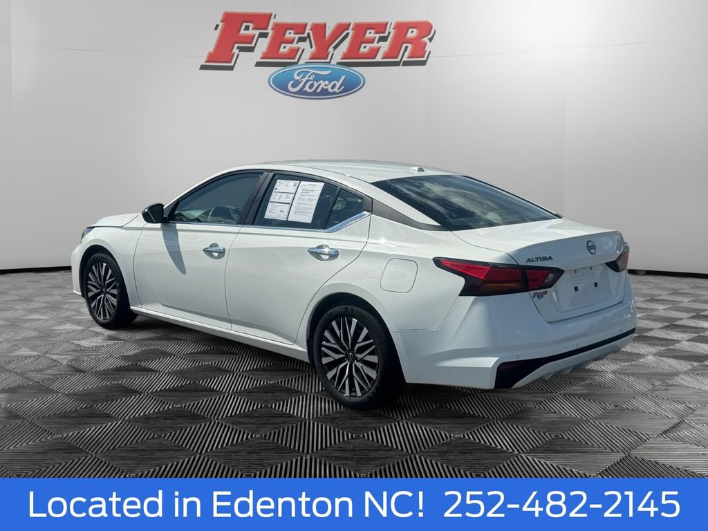 Used 2025 Nissan Altima 2.5 SV FWD image 4