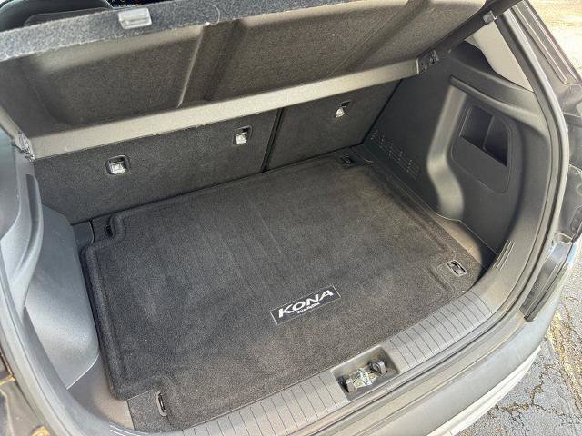 Used 2022 Hyundai Kona SEL w/ Cargo Package FWD image 16