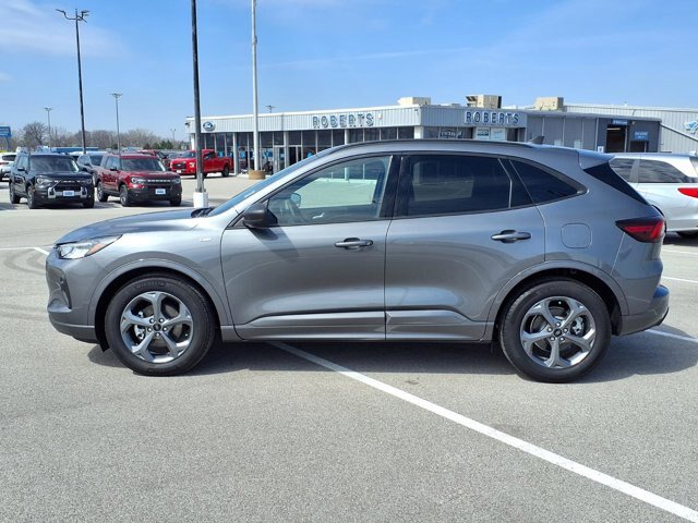 Certified 2024 Ford Escape ST-Line w/ Tech Pack #1 FWD image 2