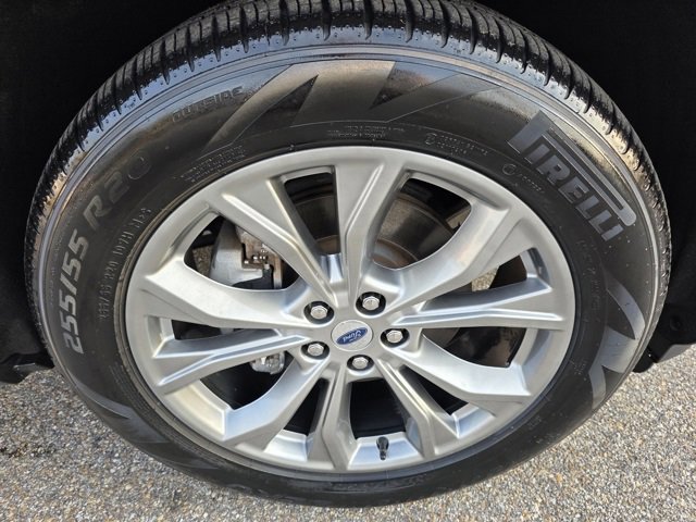 Certified 2022 Ford Explorer XLT w/ Equipment Group 202A image 9