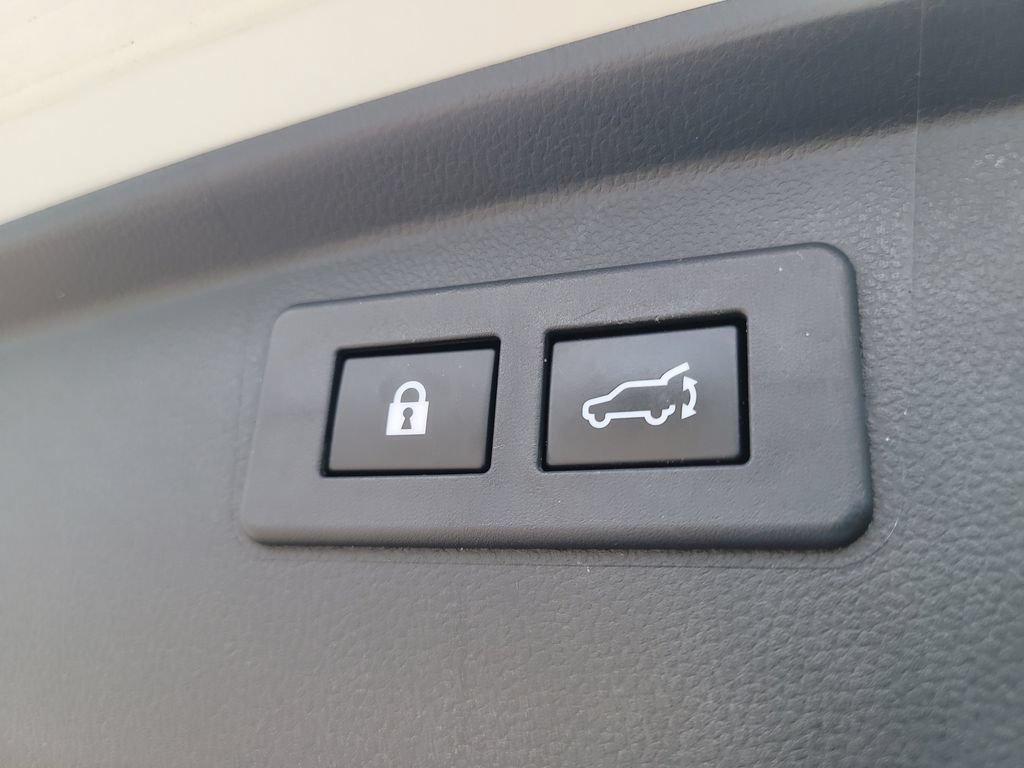 Used 2020 Subaru Outback Limited AWD/4WD image 9