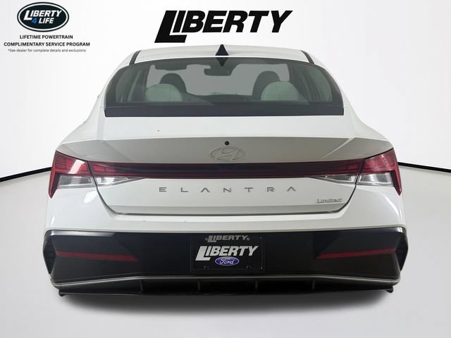 Used 2025 Hyundai Elantra Limited FWD image 4