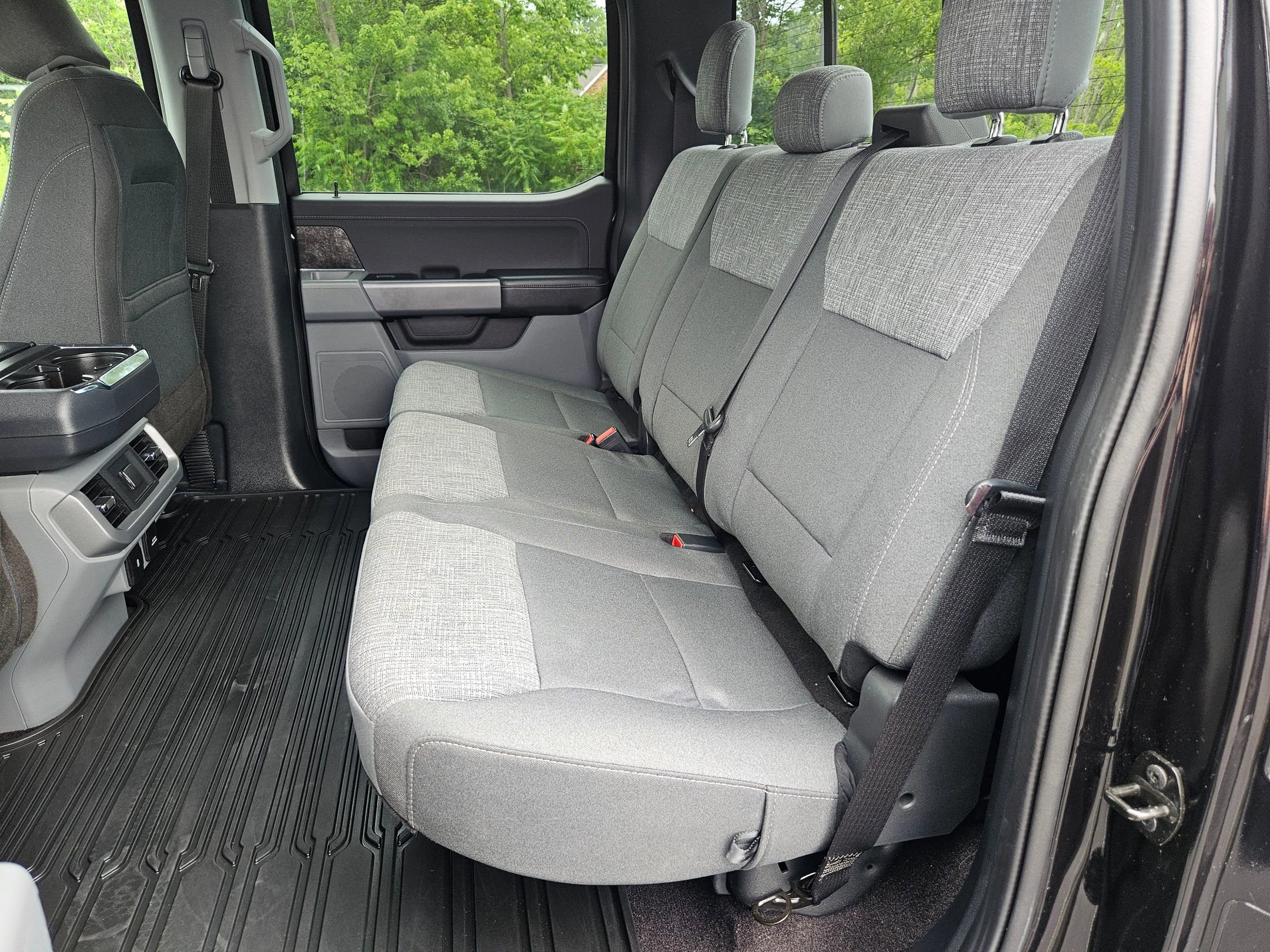 Certified 2022 Ford F150 XLT w/ Equipment Group 302A High image 19