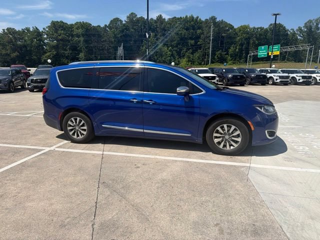 Used 2020 Chrysler Pacifica Limited FWD image 20