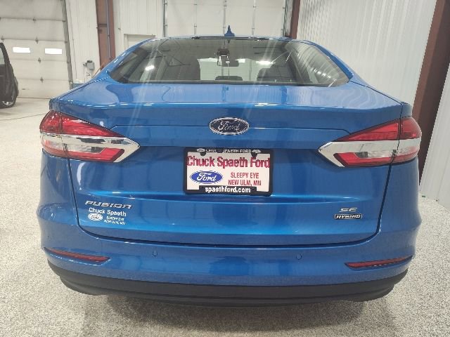 Certified 2020 Ford Fusion SE image 5