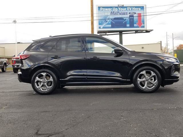Certified 2023 Ford Escape ST-Line w/ Tech Pack #1 image 2