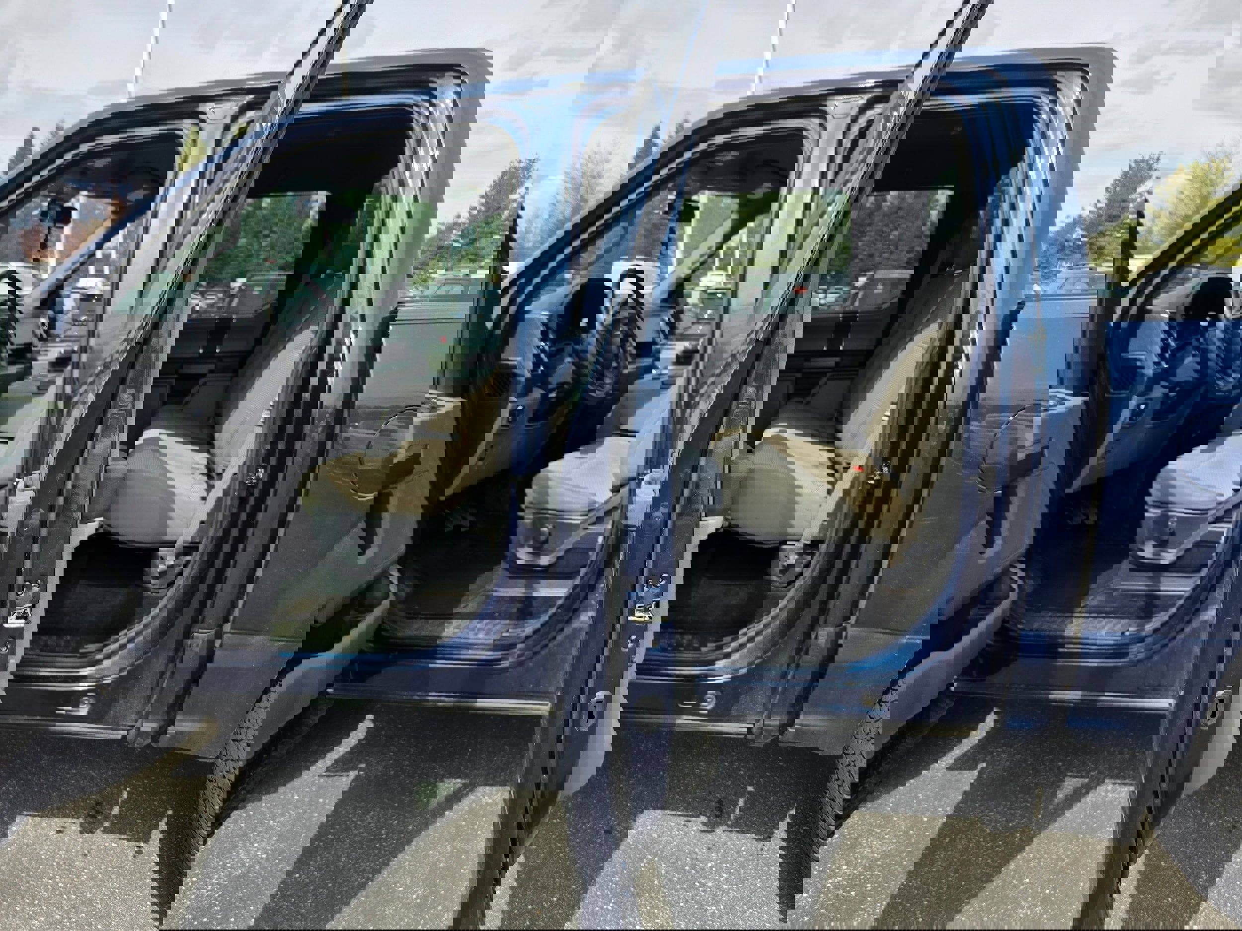 Certified 2018 Ford F150 XLT image 8