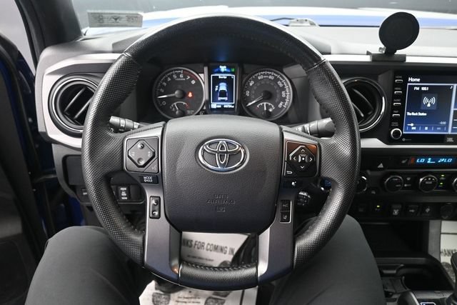 Used 2022 Toyota Tacoma TRD Off-Road w/ TRD Premium Off Road Package AWD/4WD image 9
