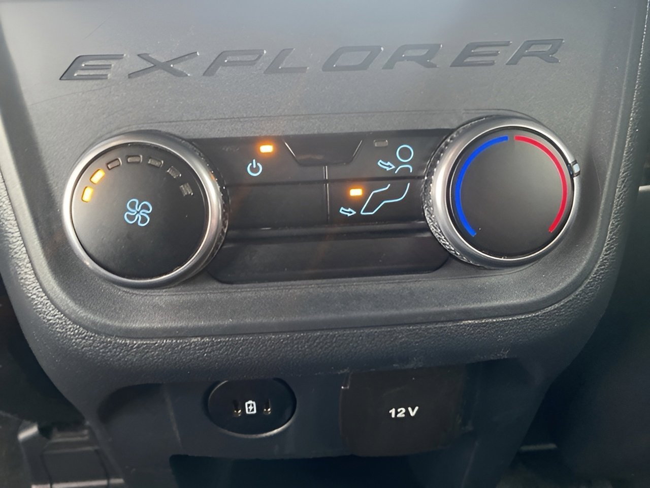 Certified 2025 Ford Explorer ST-Line w/ ST-Line Street Pack image 12