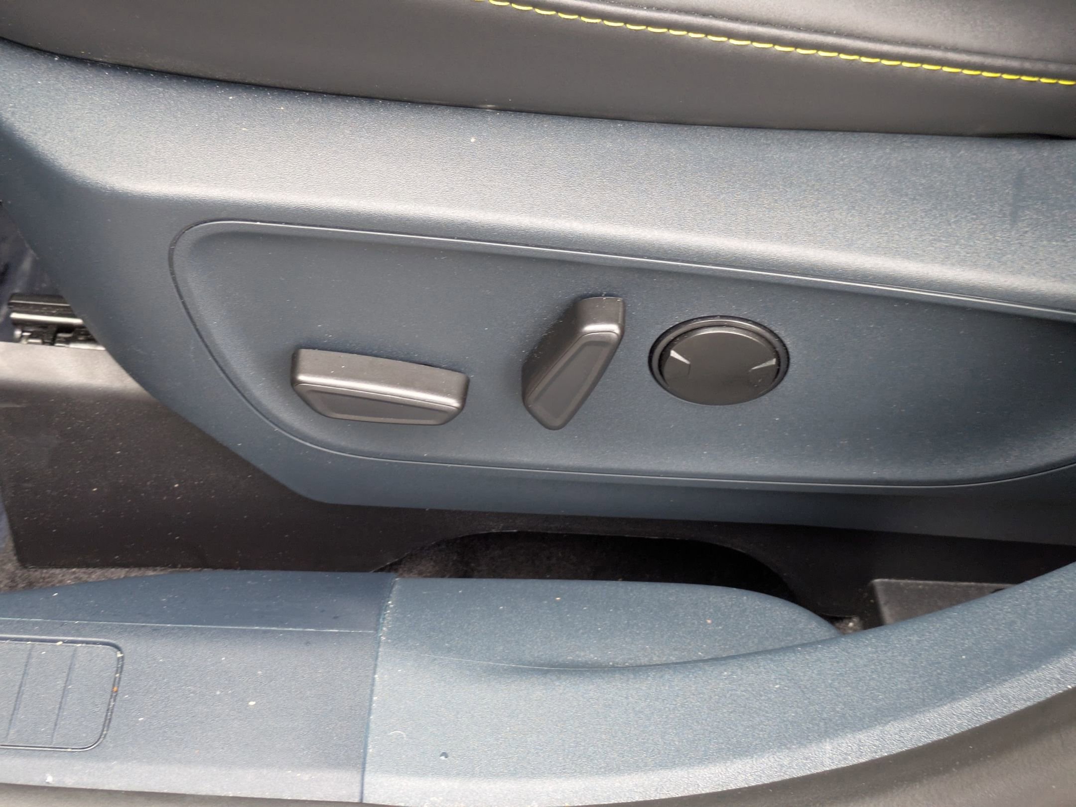 Certified 2025 Ford Maverick Lobo image 13