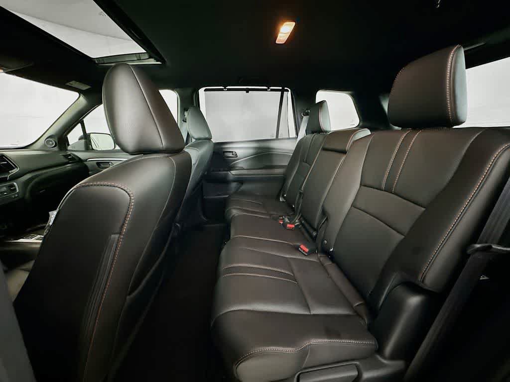 Used 2023 Honda Passport TrailSport image 14
