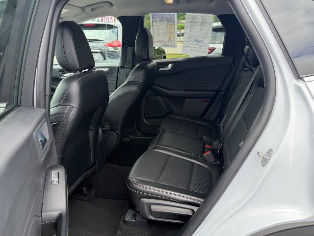 Certified 2025 Ford Escape Platinum AWD/4WD image 16
