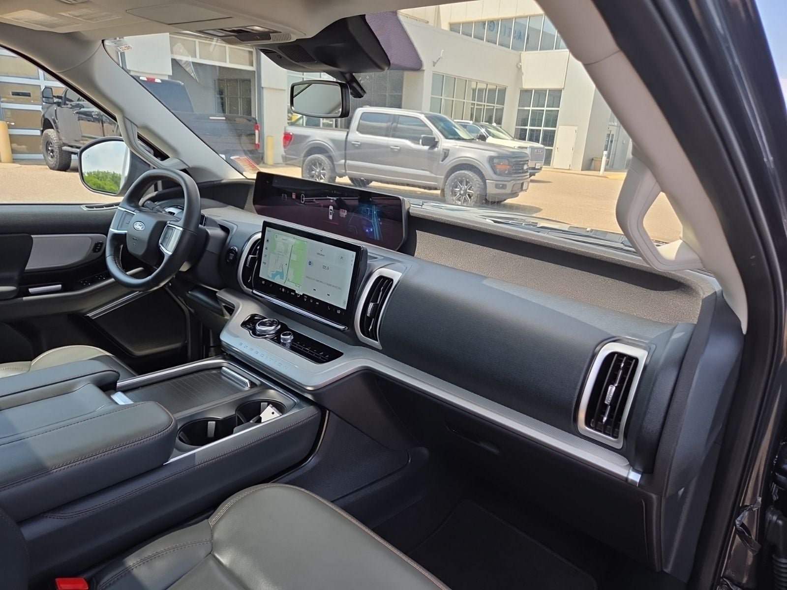 Certified 2025 Ford Expedition Active AWD/4WD image 37
