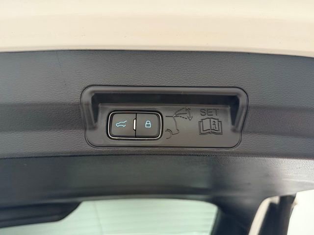 Certified 2022 Ford Explorer XLT image 37