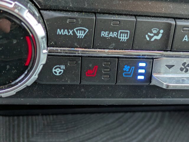 Certified 2025 Ford F350 Platinum image 30