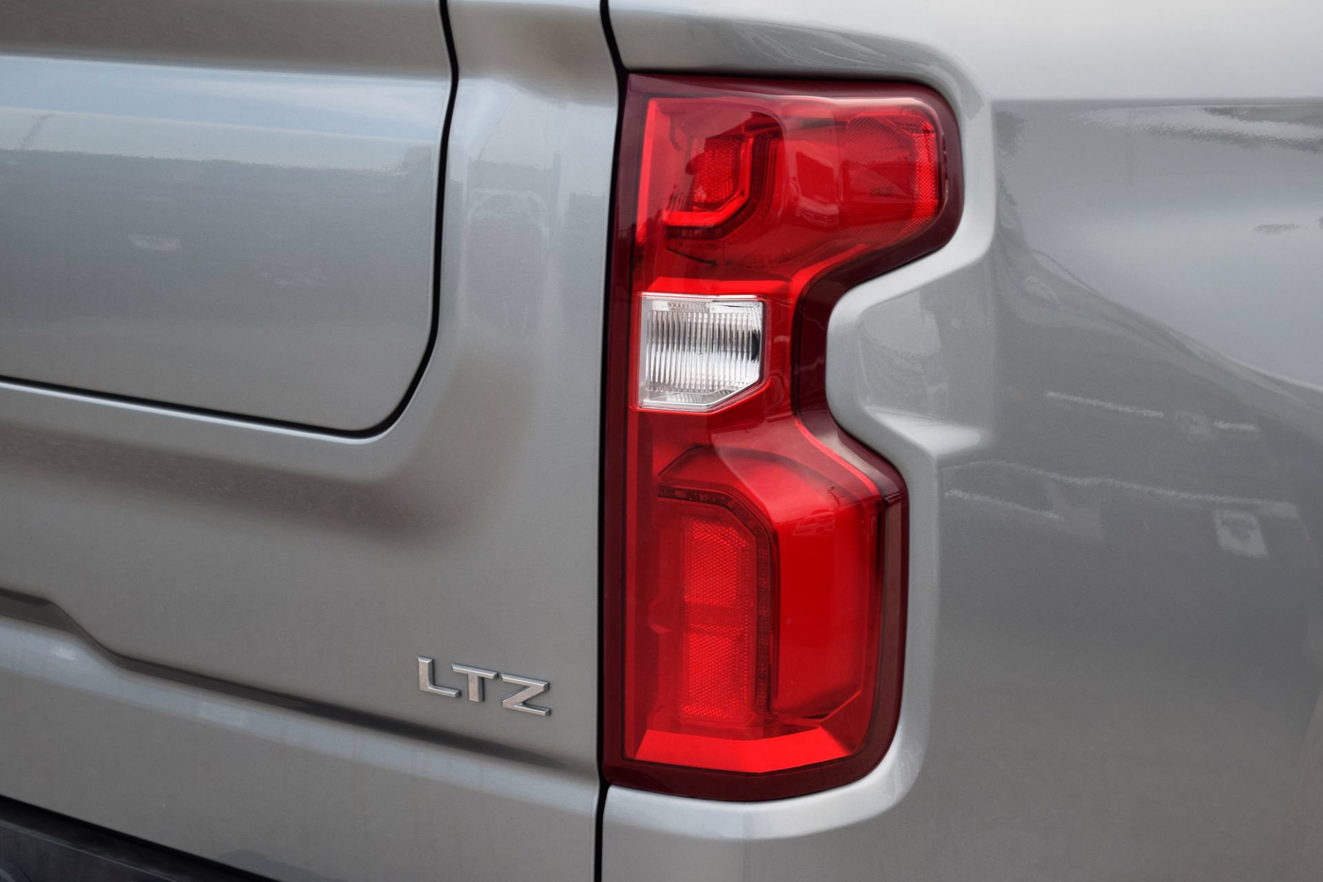 Used 2023 Chevrolet Silverado 1500 LTZ w/ LTZ Premium Package AWD/4WD image 20