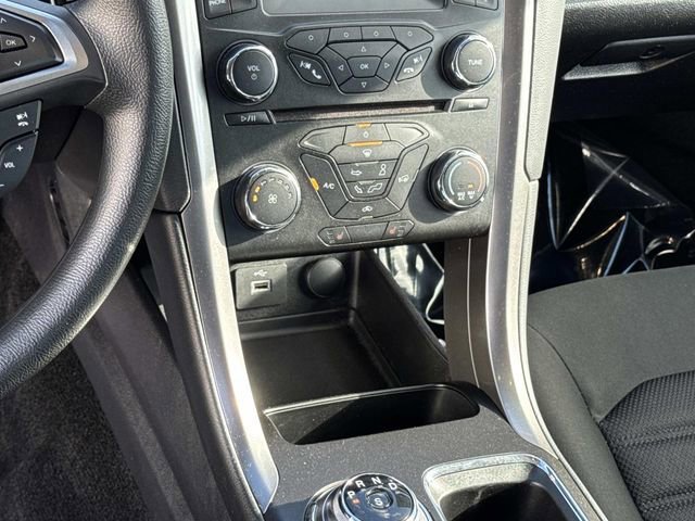Certified 2017 Ford Fusion SE image 22