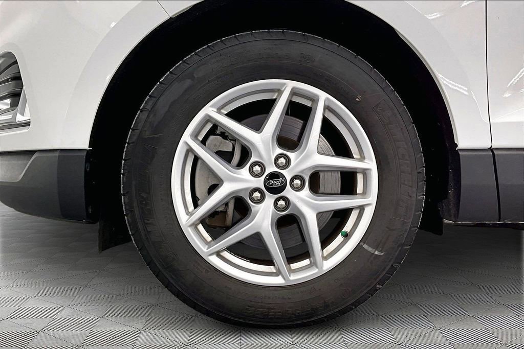 Certified 2024 Ford Edge SEL w/ Convenience Package image 11