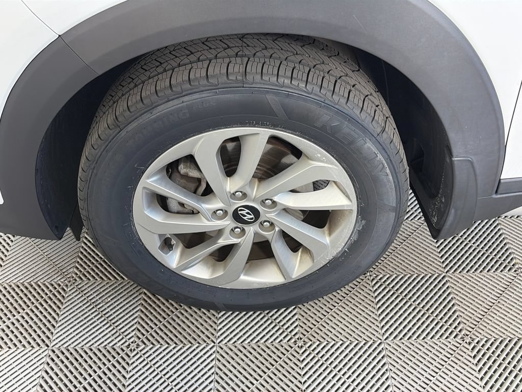 Used 2017 Hyundai Tucson SE Plus AWD/4WD image 8