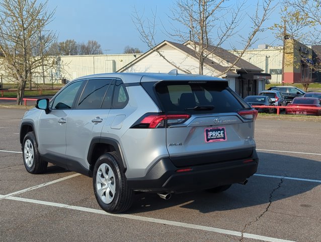 Used 2025 Toyota RAV4 LE image 7