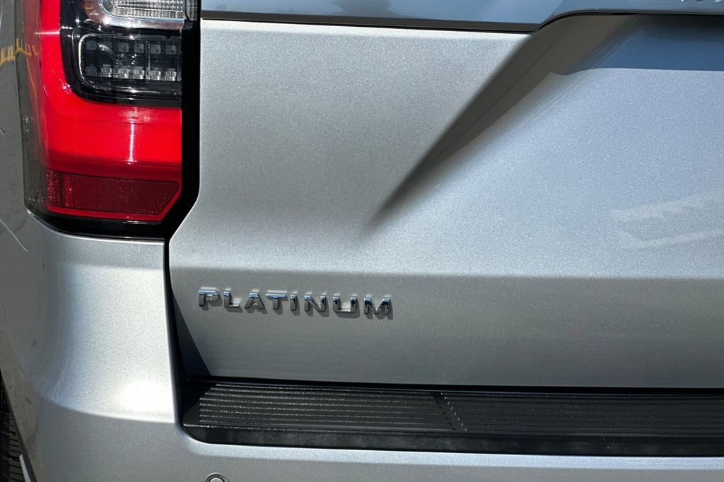 Certified 2018 Ford Expedition Platinum image 33