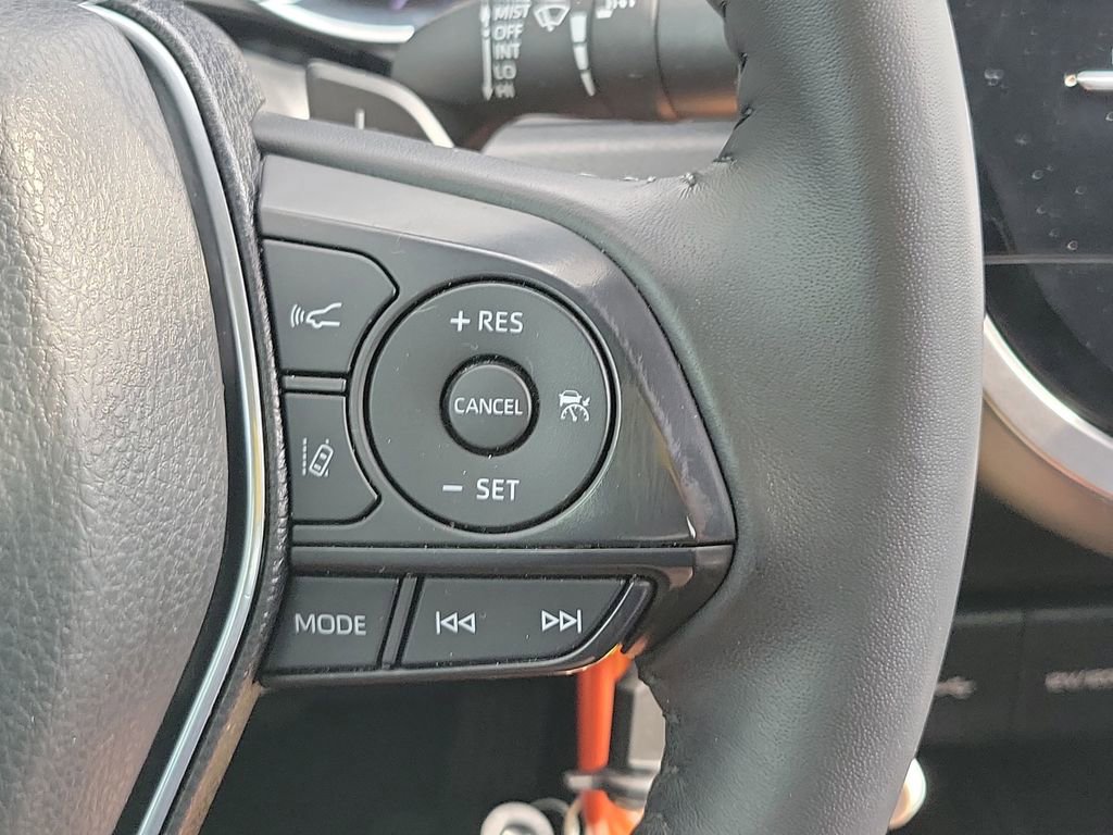 Used 2020 Toyota Camry SE FWD image 23